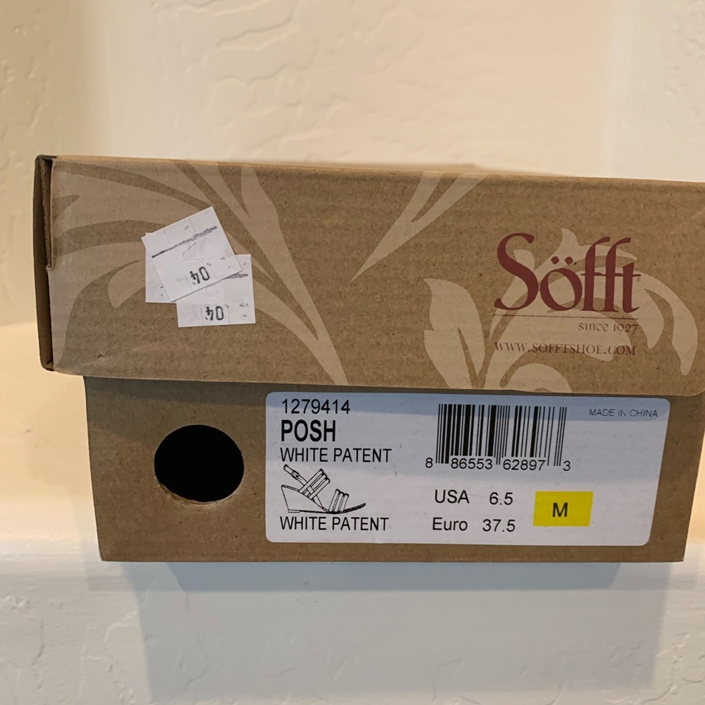 Sofft white patent sandals Size 6.5 - Picture 7 of 7